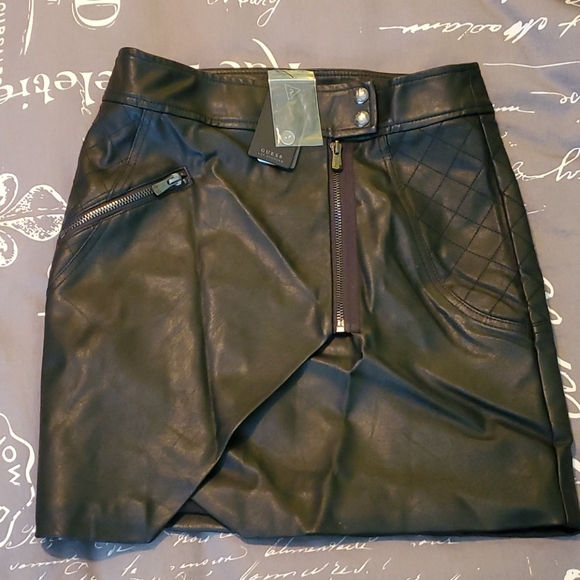 Guess skirt - Picture 3 of 8